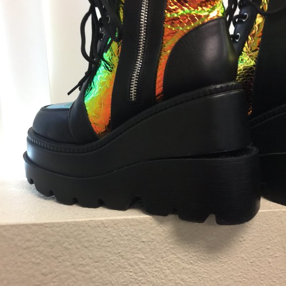 Pre Loved- Cape Robbin Radioactive Platform Boots in Black/8 - SH196 - Picture 5 of 9